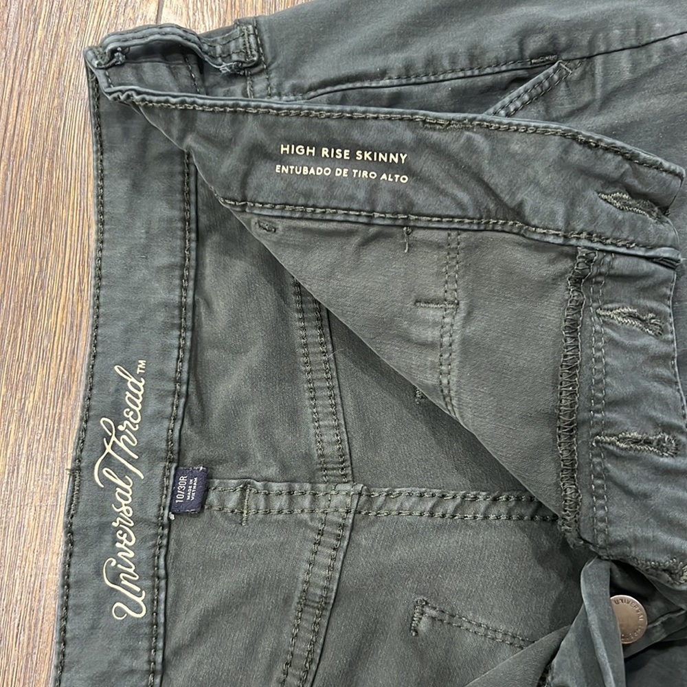Universal Thread High Rise Skinny Jeans - Picture 3 of 3